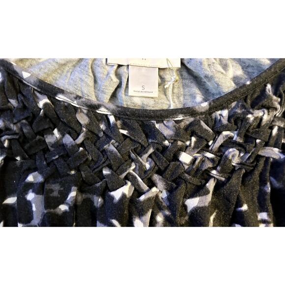 LOFT Black Gray Short Sleeve Scoop Neck Top Womens Size S - Picture 3 of 10